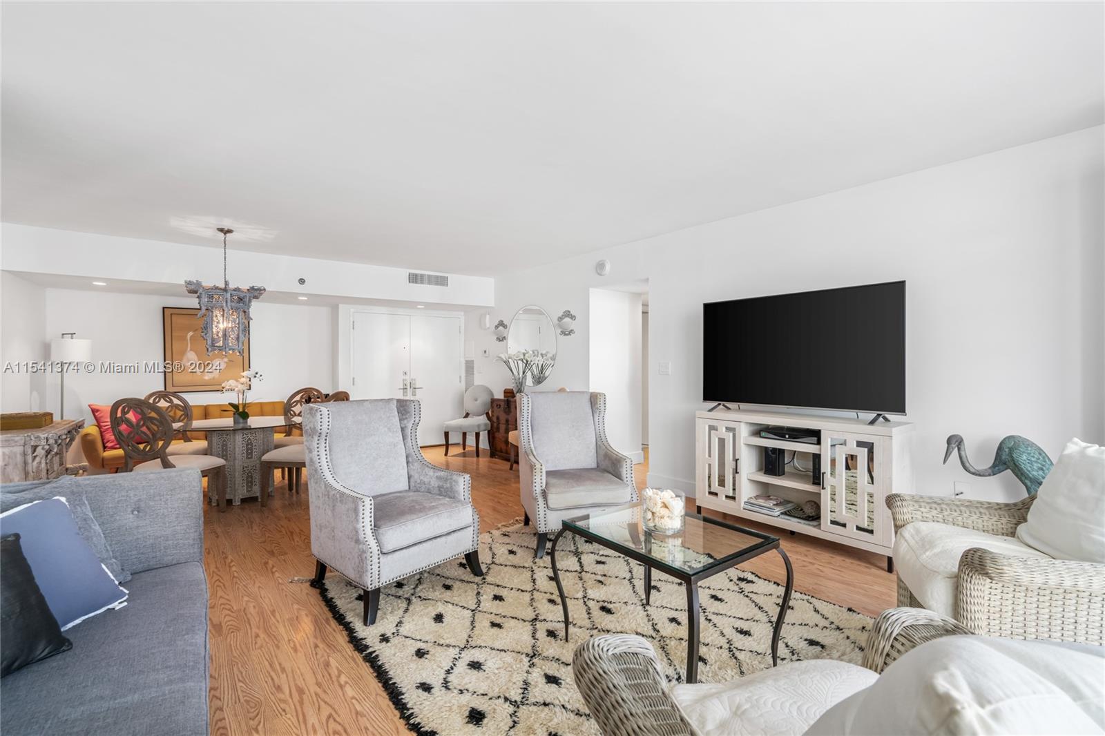 9 Island Ave 1409, Miami Beach, Florida 33139, 2 Bedrooms Bedrooms, ,2 BathroomsBathrooms,Residentiallease,For Rent,9 Island Ave 1409,A11541374