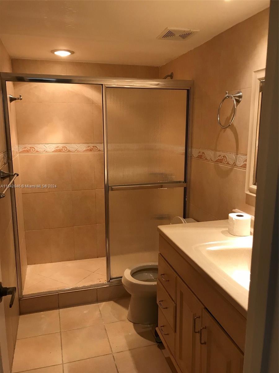 200 178th Dr, Sunny Isles Beach, FL, 33160 United States, 2 Bedrooms Bedrooms, ,2 BathroomsBathrooms,Residential,For Sale,178th Dr,A11542046