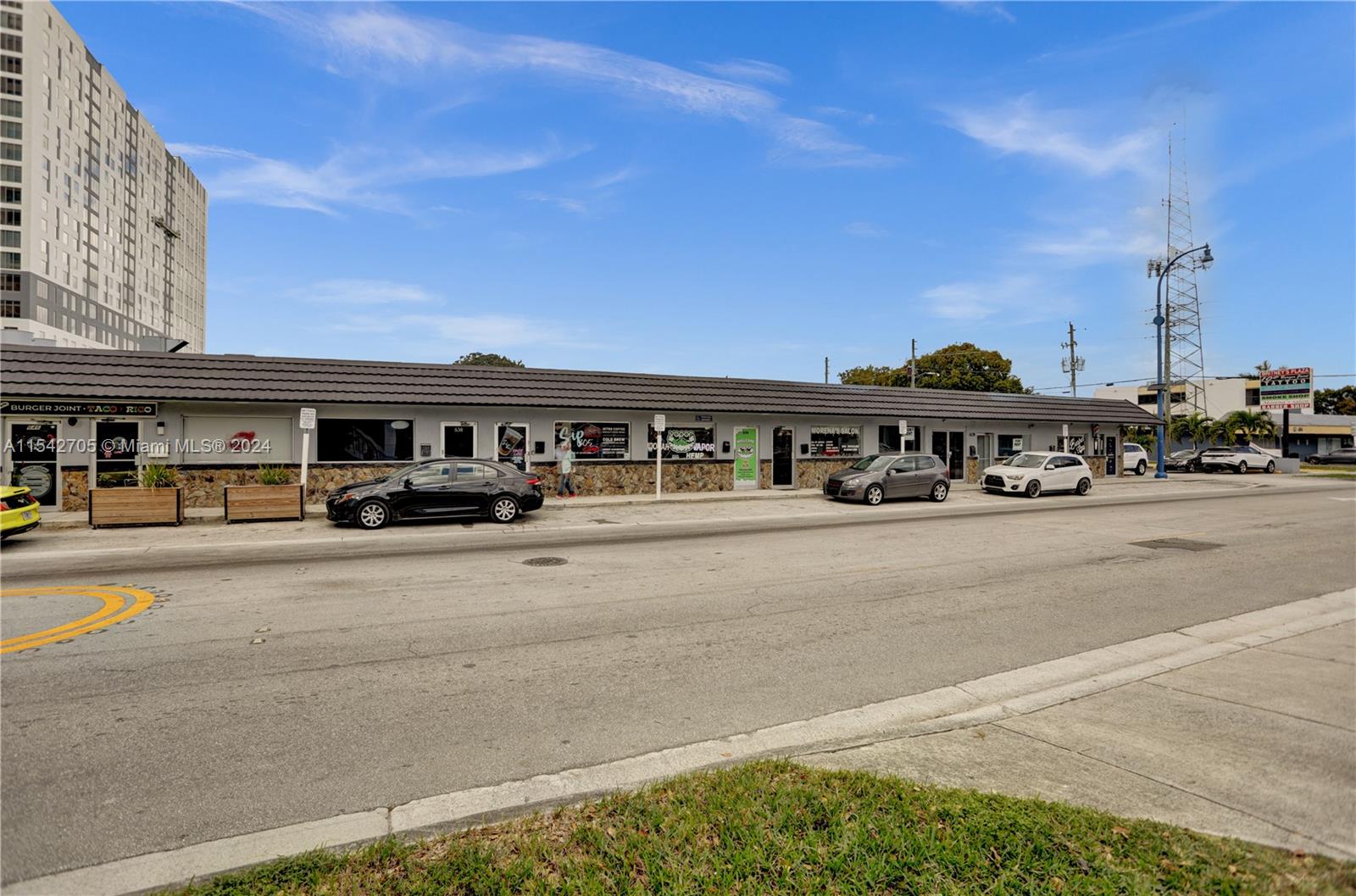 628 SW 109th Ave 628-630, Sweetwater, Florida 33174, ,Commerciallease,For Rent,628 SW 109th Ave 628-630,A11542705