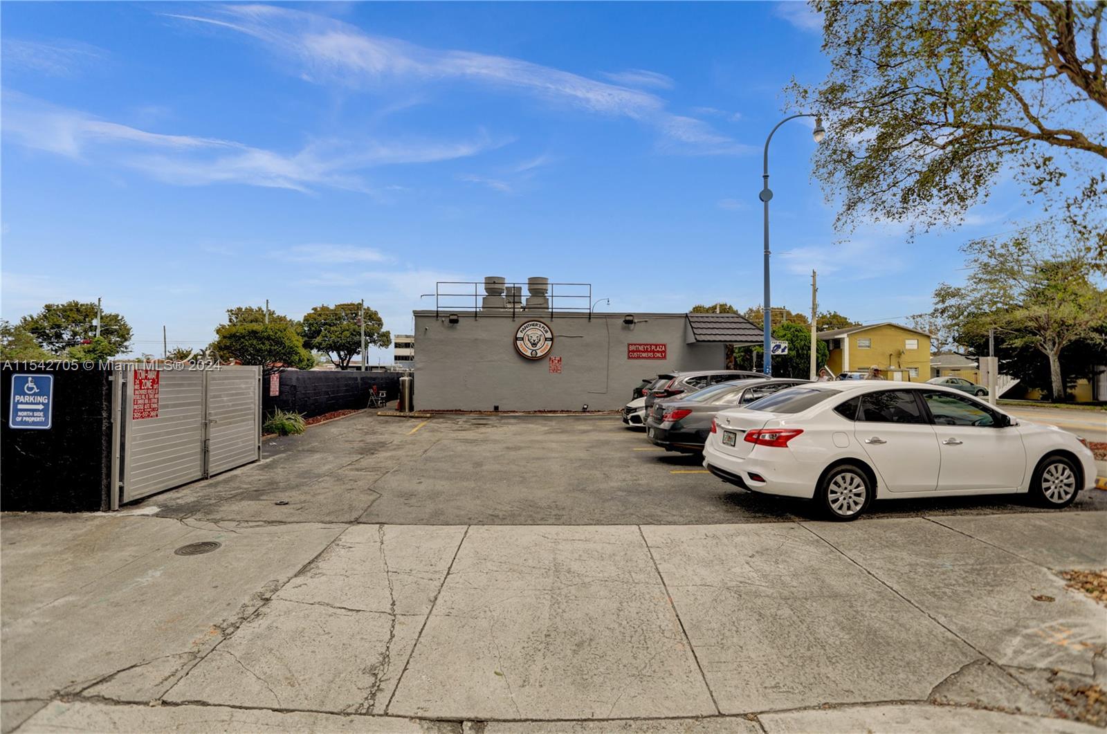 628 SW 109th Ave 628-630, Sweetwater, Florida 33174, ,Commerciallease,For Rent,628 SW 109th Ave 628-630,A11542705