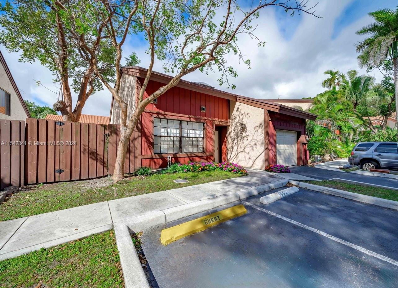 3052 N 35th Ter, Hollywood, Florida 33021, 4 Bedrooms Bedrooms, ,2 BathroomsBathrooms,Residential,For Sale,3052 N 35th Ter,A11542841