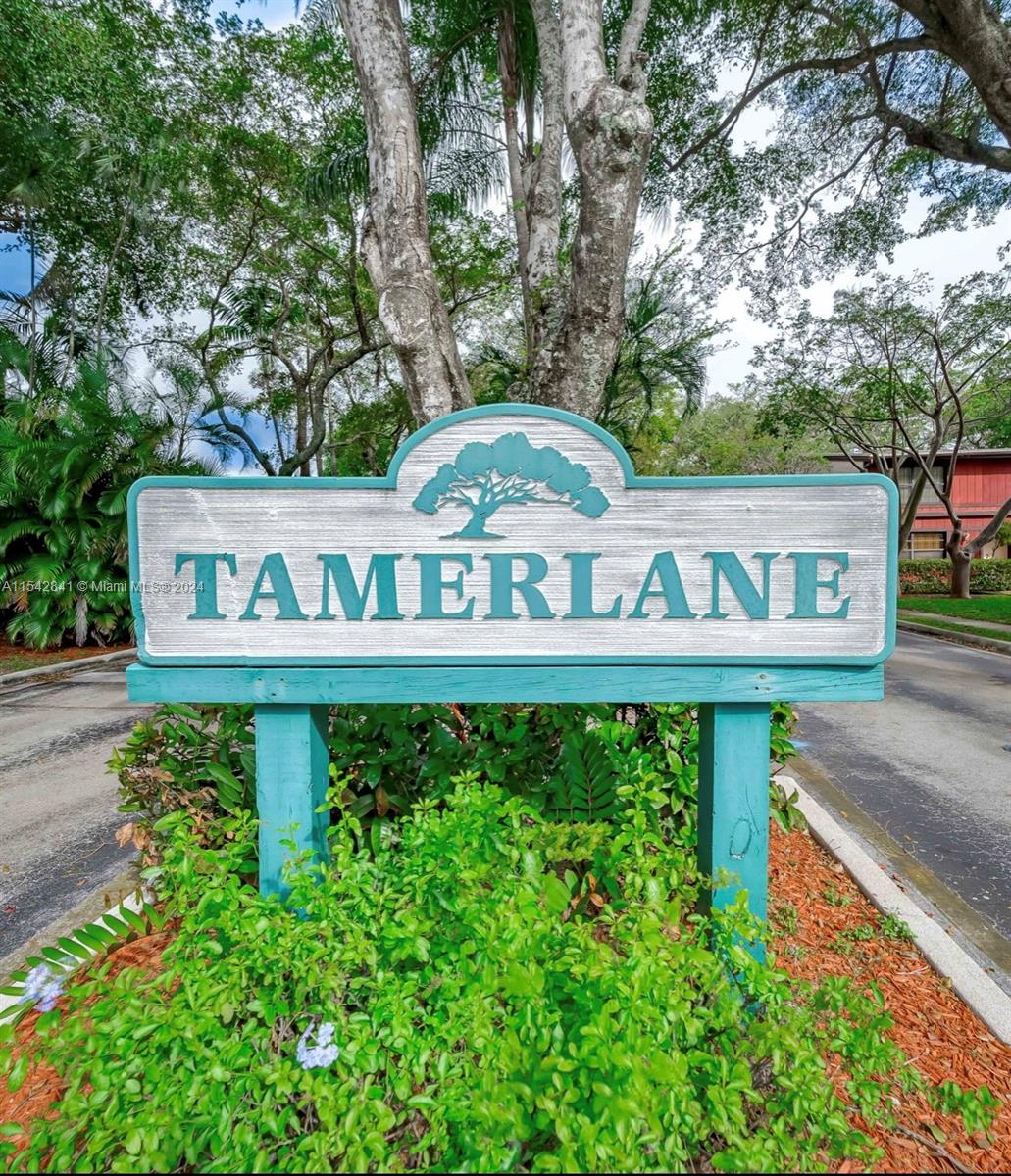 3052 N 35th Ter, Hollywood, Florida 33021, 4 Bedrooms Bedrooms, ,2 BathroomsBathrooms,Residential,For Sale,3052 N 35th Ter,A11542841