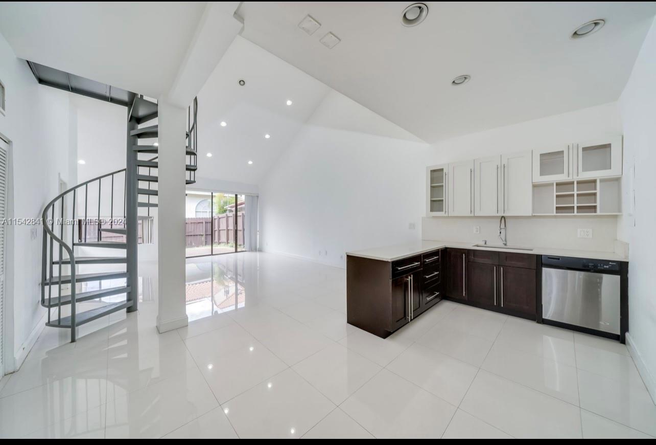 3052 N 35th Ter, Hollywood, Florida 33021, 4 Bedrooms Bedrooms, ,2 BathroomsBathrooms,Residential,For Sale,3052 N 35th Ter,A11542841