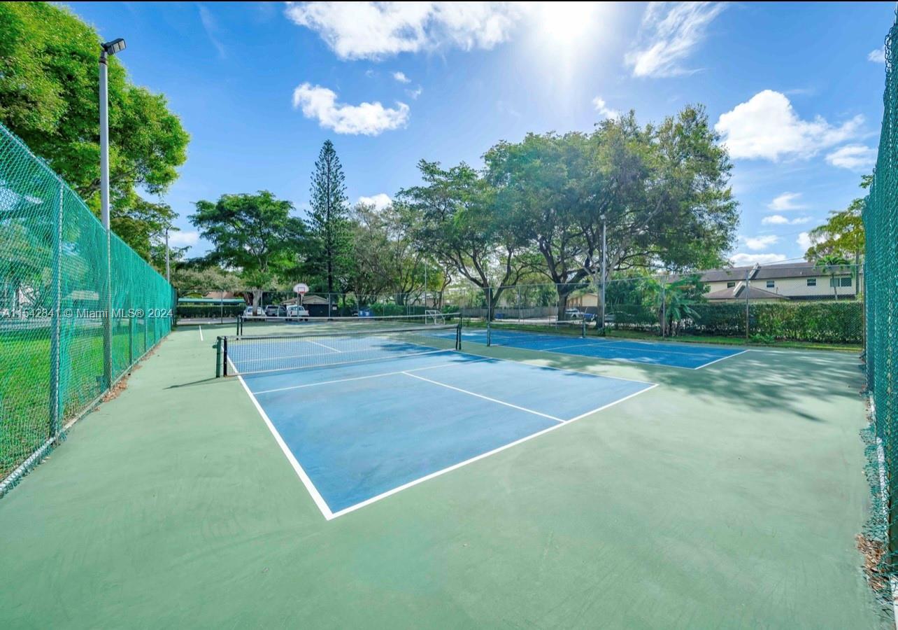 3052 N 35th Ter, Hollywood, Florida 33021, 4 Bedrooms Bedrooms, ,2 BathroomsBathrooms,Residential,For Sale,3052 N 35th Ter,A11542841
