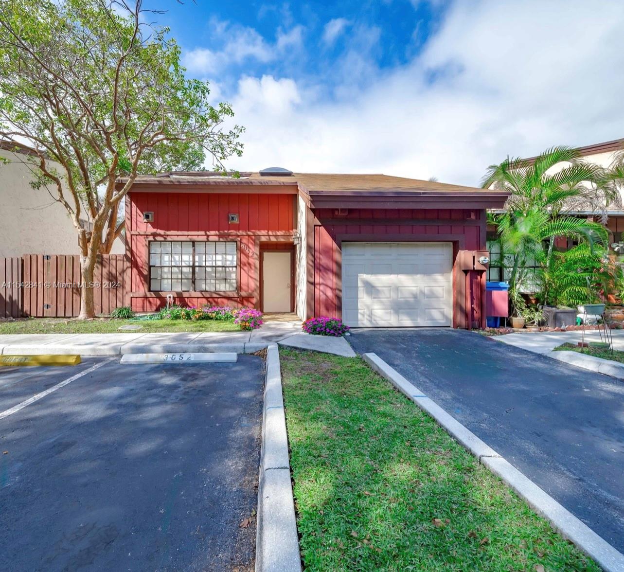 3052 N 35th Ter, Hollywood, Florida 33021, 4 Bedrooms Bedrooms, ,2 BathroomsBathrooms,Residential,For Sale,3052 N 35th Ter,A11542841