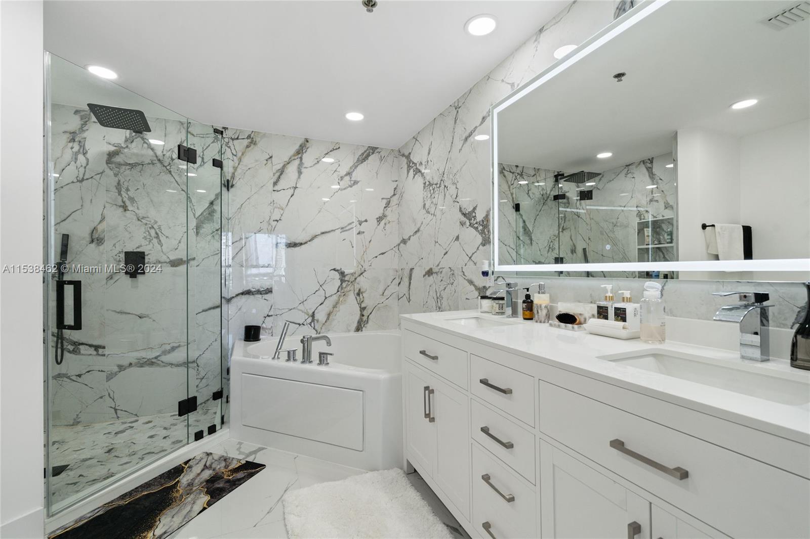 3029 NE 188th St 1021, Aventura, Florida 33180, 2 Bedrooms Bedrooms, ,2 BathroomsBathrooms,Residential,For Sale,3029 NE 188th St 1021,A11538462