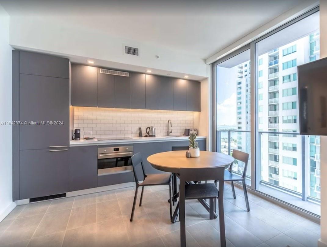 227 NE 2nd St 2112, Miami, Florida 33132, ,1 BathroomBathrooms,Residential,For Sale,227 NE 2nd St 2112,A11542874