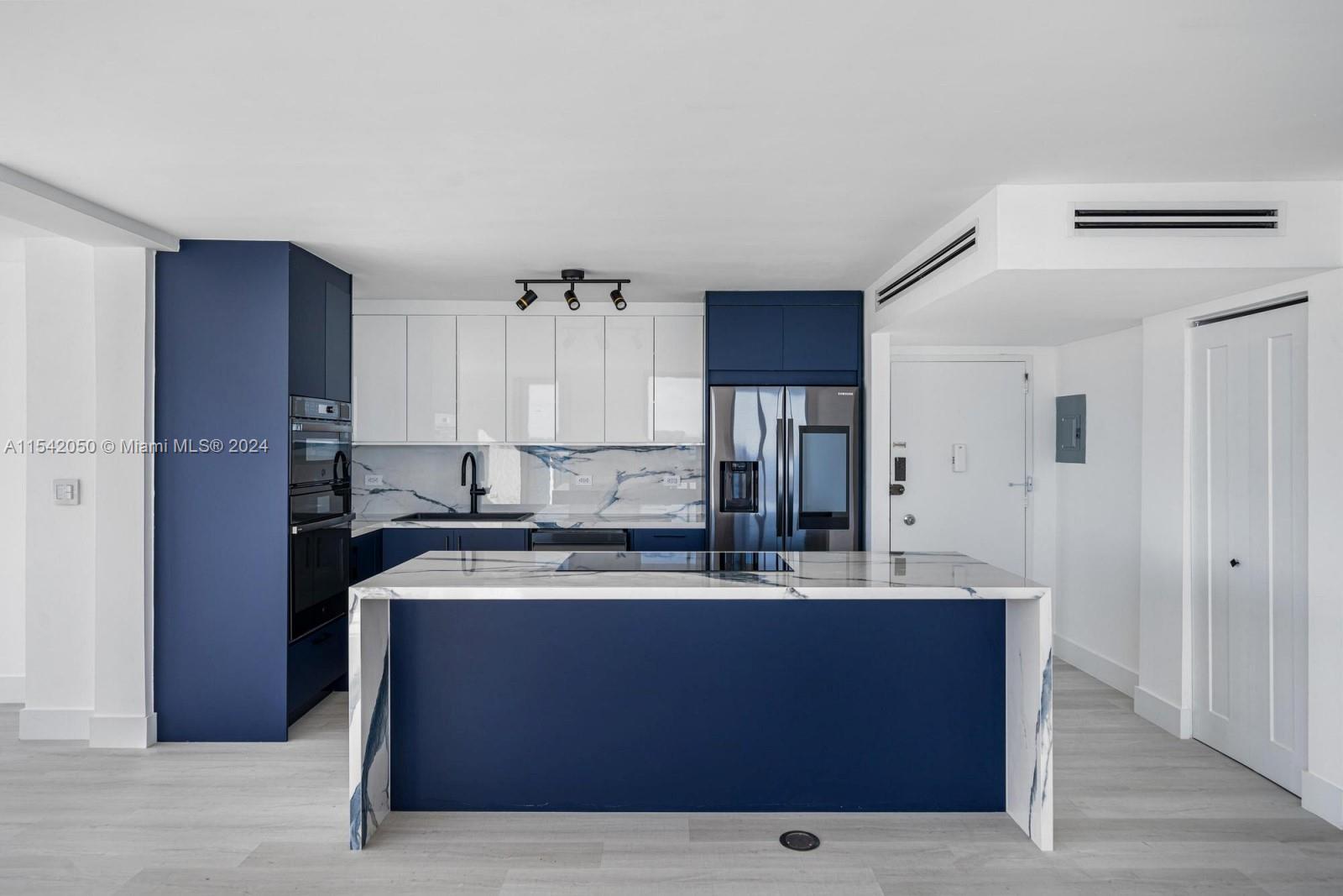 7135 Collins Ave 1826, Miami Beach, Florida 33141, 2 Bedrooms Bedrooms, ,2 BathroomsBathrooms,Residentiallease,For Rent,7135 Collins Ave 1826,A11542050