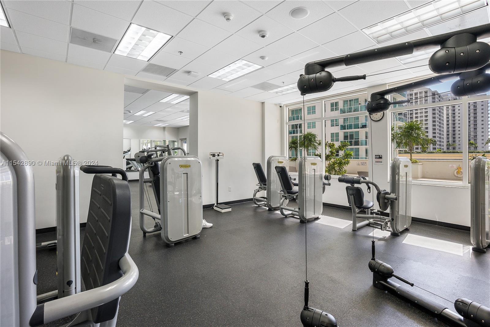1200 Brickell Bay Dr 3921, Miami, Florida 33131, 1 Bedroom Bedrooms, ,1 BathroomBathrooms,Residential,For Sale,1200 Brickell Bay Dr 3921,A11542890