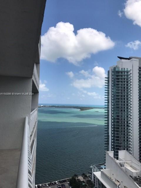 1200 Brickell Bay Dr 3921, Miami, Florida 33131, 1 Bedroom Bedrooms, ,1 BathroomBathrooms,Residential,For Sale,1200 Brickell Bay Dr 3921,A11542890