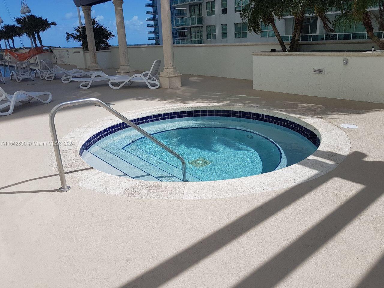 1200 Brickell Bay Dr 3921, Miami, Florida 33131, 1 Bedroom Bedrooms, ,1 BathroomBathrooms,Residential,For Sale,1200 Brickell Bay Dr 3921,A11542890