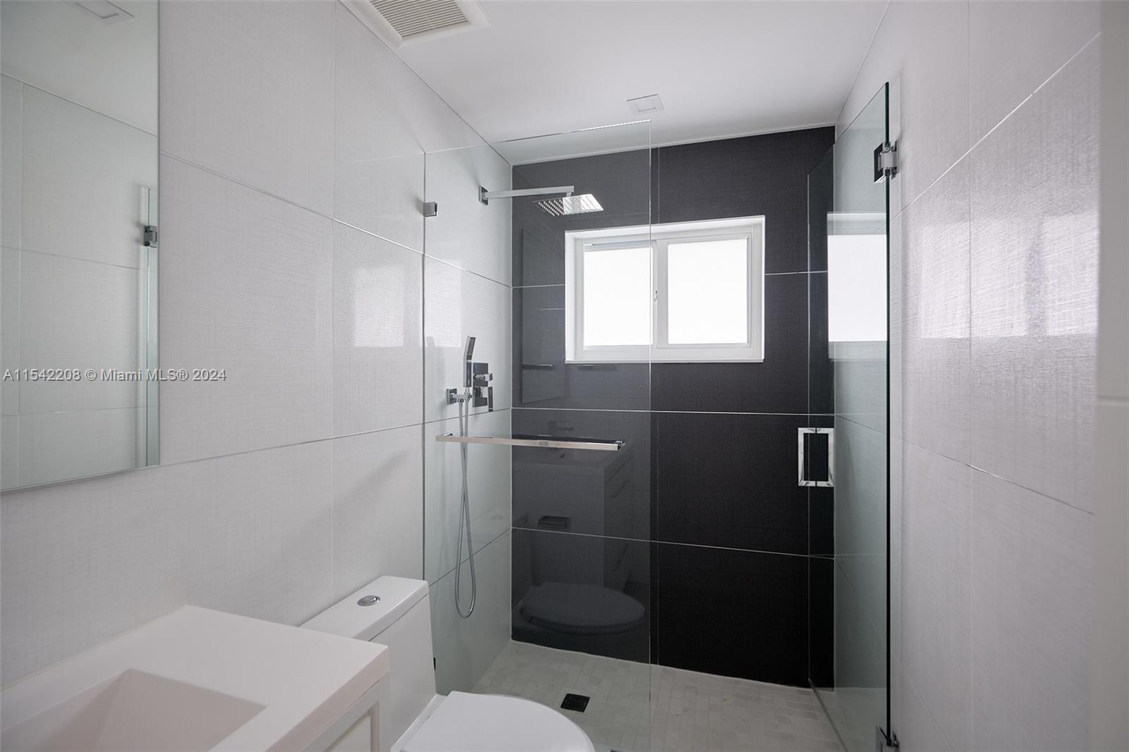 426 SE 3rd St, Dania Beach, Florida 33004, 4 Bedrooms Bedrooms, ,3 BathroomsBathrooms,Residential,For Sale,426 SE 3rd St,A11542208