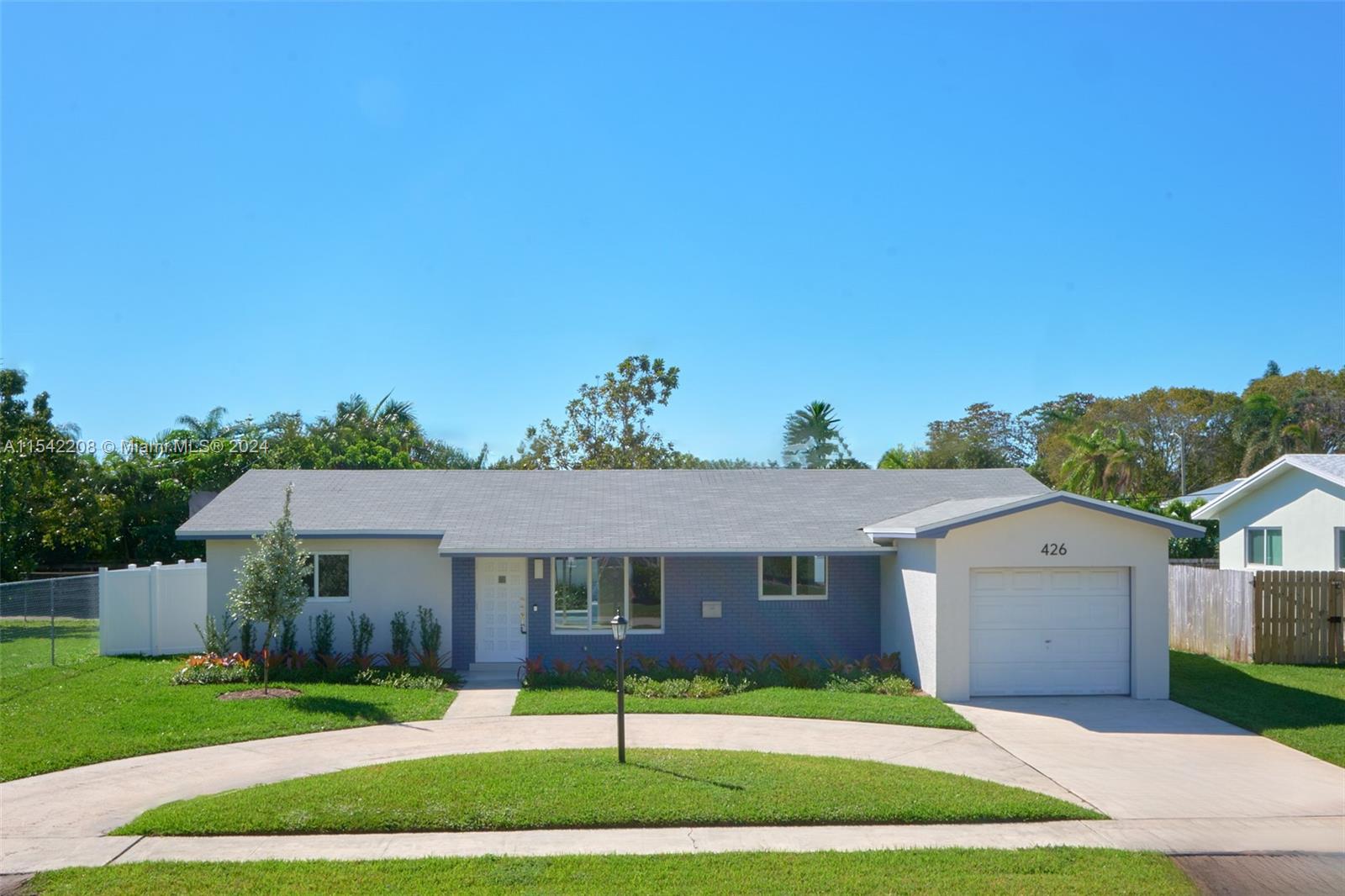 426 SE 3rd St, Dania Beach, Florida 33004, 4 Bedrooms Bedrooms, ,3 BathroomsBathrooms,Residential,For Sale,426 SE 3rd St,A11542208