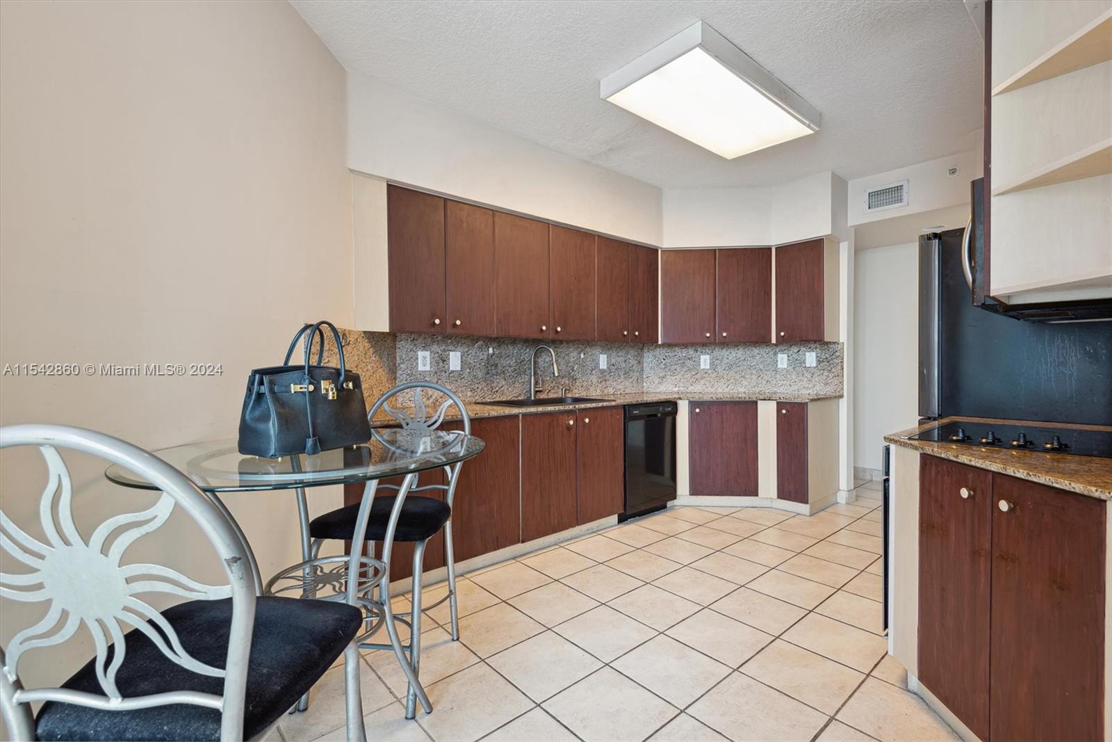 3370 Hidden Bay Dr 1604, Aventura, Florida 33180, 2 Bedrooms Bedrooms, ,2 BathroomsBathrooms,Residential,For Sale,3370 Hidden Bay Dr 1604,A11542860