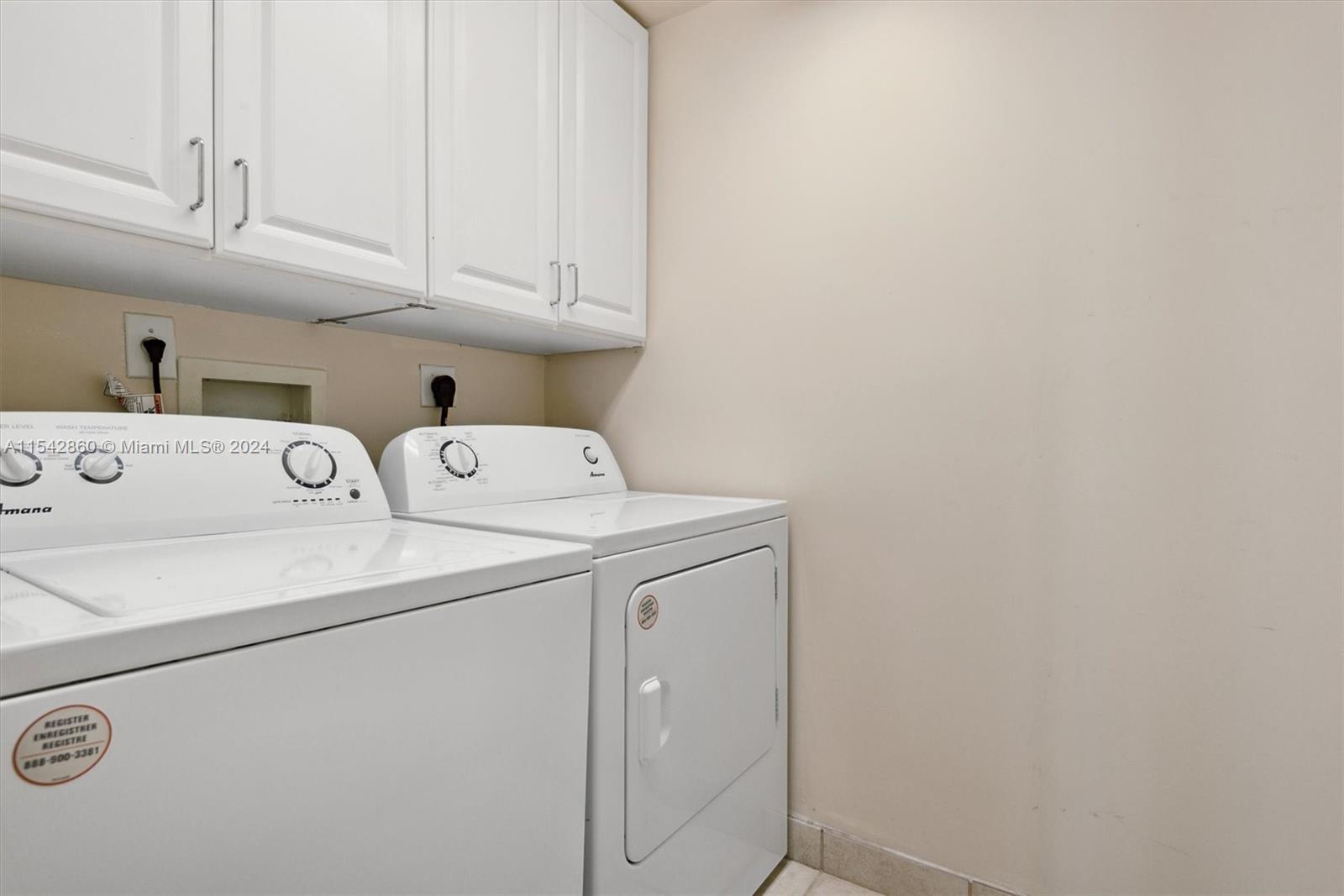 3370 Hidden Bay Dr, Aventura, FL, 33180 United States, 2 Bedrooms Bedrooms, ,2 BathroomsBathrooms,Residential,For Sale,Hidden Bay Dr,A11542860