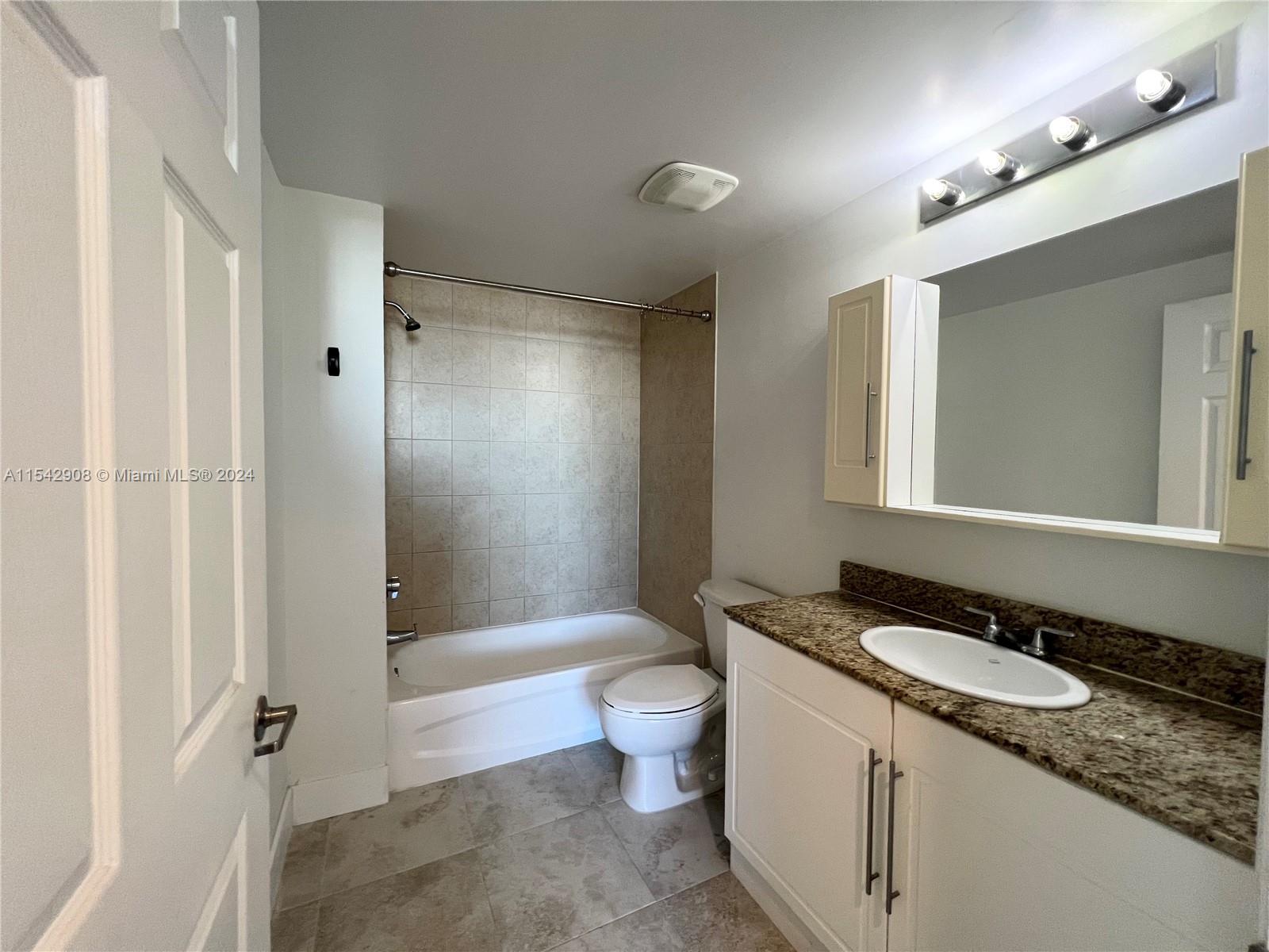 275 NE 18th St 2101, Miami, Florida 33132, 1 Bedroom Bedrooms, ,1 BathroomBathrooms,Residentiallease,For Rent,275 NE 18th St 2101,A11542908