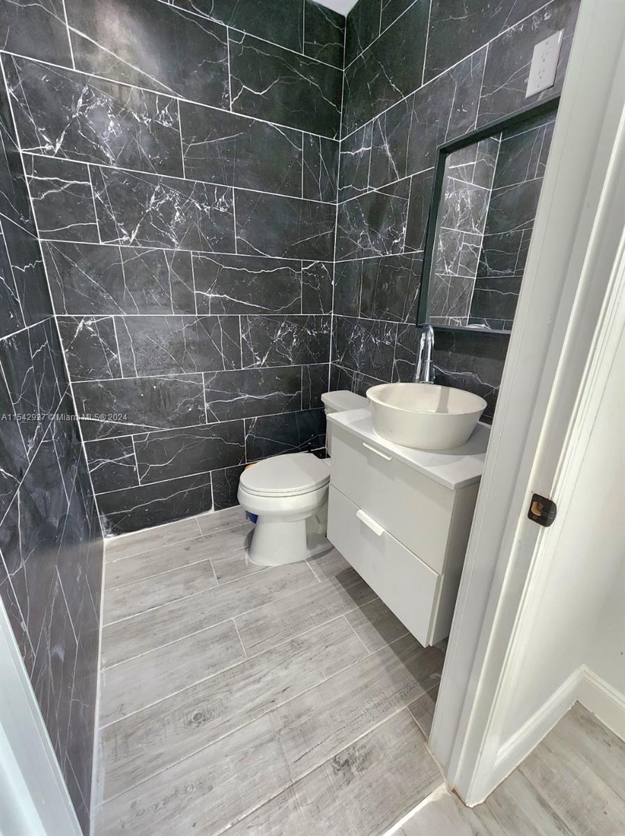 420 NE 90th St 0, El Portal, Florida 33138, 5 Bedrooms Bedrooms, ,3 BathroomsBathrooms,Residentiallease,For Rent,420 NE 90th St 0,A11542927