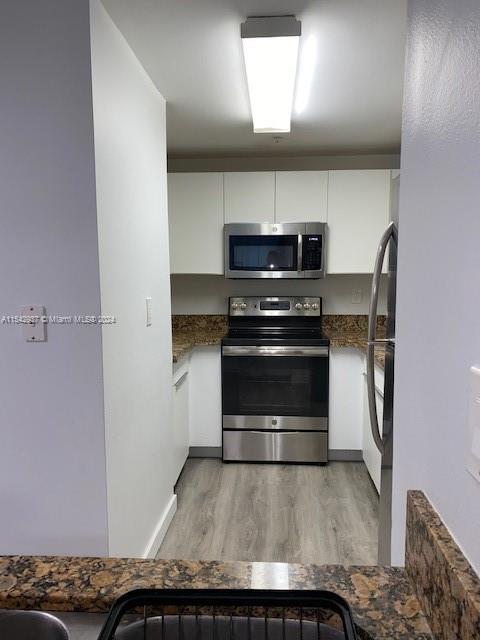 185 SE 14th Ter 810, Miami, Florida 33131, 2 Bedrooms Bedrooms, ,2 BathroomsBathrooms,Residentiallease,For Rent,185 SE 14th Ter 810,A11542937