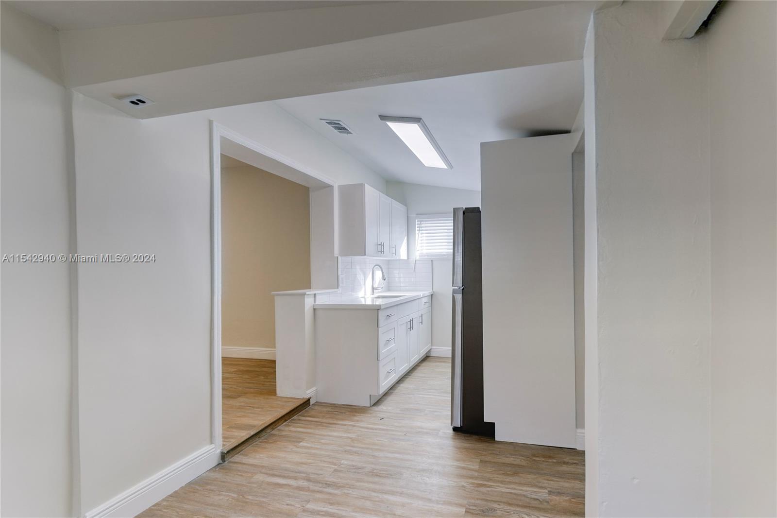 1325 NE 2nd Ave, Fort Lauderdale, FL 33304, 3 Bedrooms Bedrooms, ,1 BathroomBathrooms,Residential,For Sale,2nd Ave,A11542940