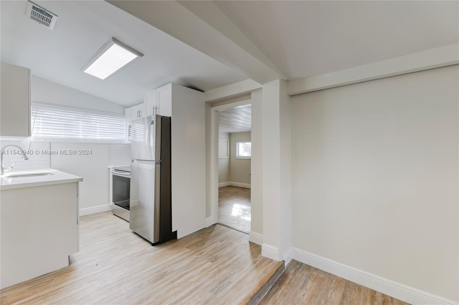 1325 NE 2nd Ave, Fort Lauderdale, FL 33304, 3 Bedrooms Bedrooms, ,1 BathroomBathrooms,Residential,For Sale,2nd Ave,A11542940