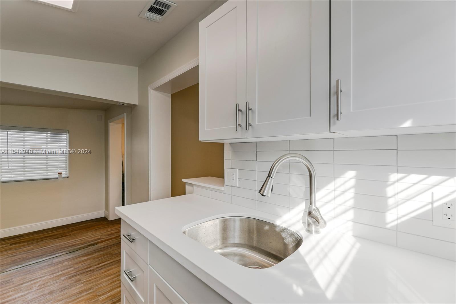 1325 NE 2nd Ave, Fort Lauderdale, FL 33304, 3 Bedrooms Bedrooms, ,1 BathroomBathrooms,Residential,For Sale,2nd Ave,A11542940