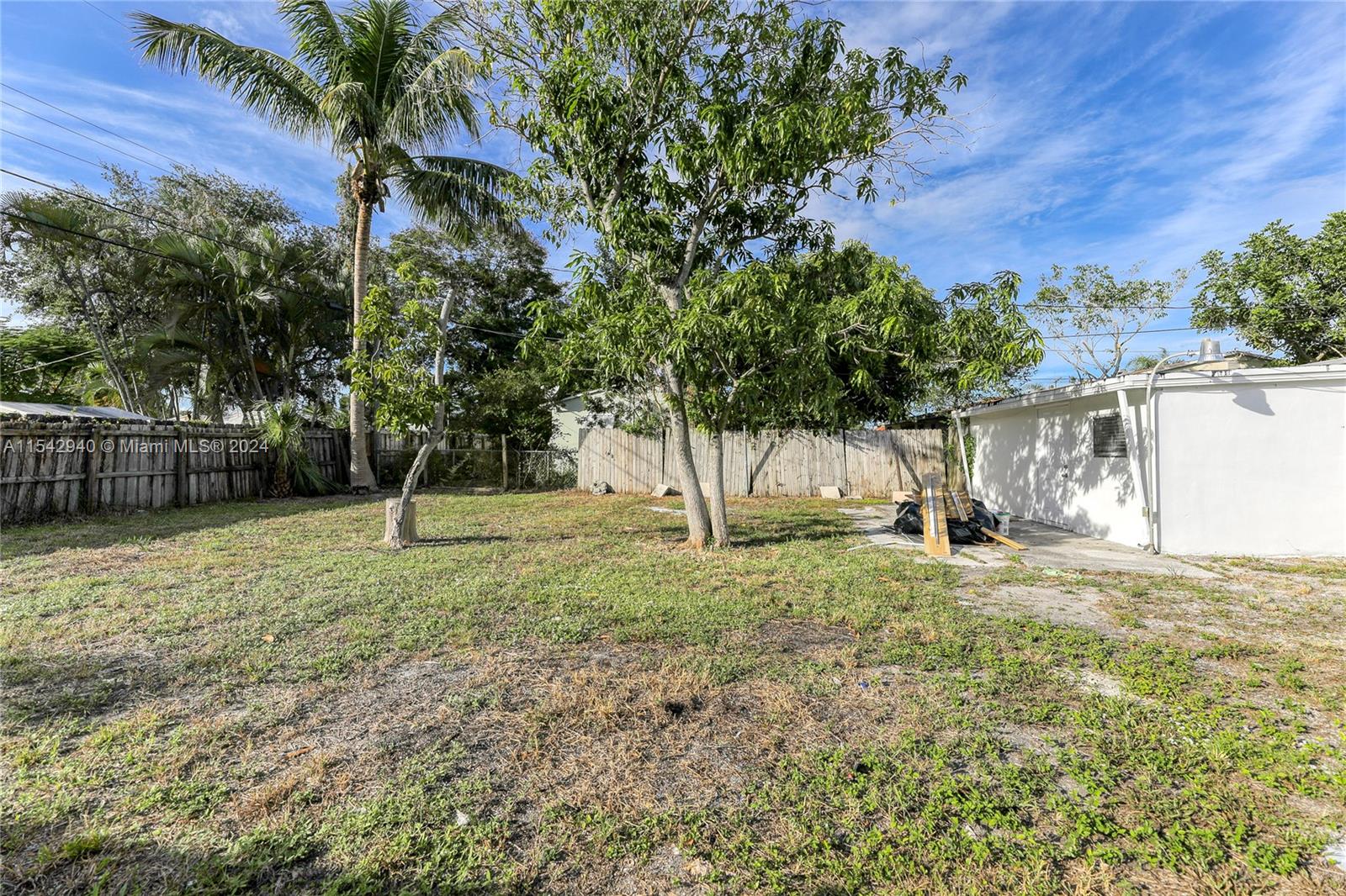 1325 NE 2nd Ave, Fort Lauderdale, FL 33304, 3 Bedrooms Bedrooms, ,1 BathroomBathrooms,Residential,For Sale,2nd Ave,A11542940