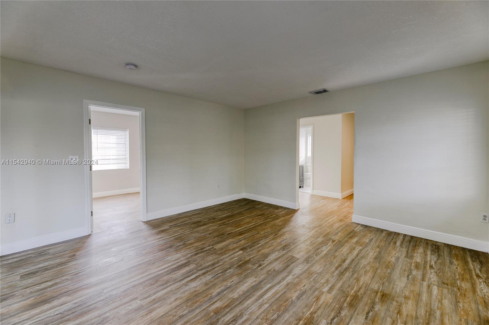 1325 NE 2nd Ave, Fort Lauderdale, FL 33304, 3 Bedrooms Bedrooms, ,1 BathroomBathrooms,Residential,For Sale,2nd Ave,A11542940