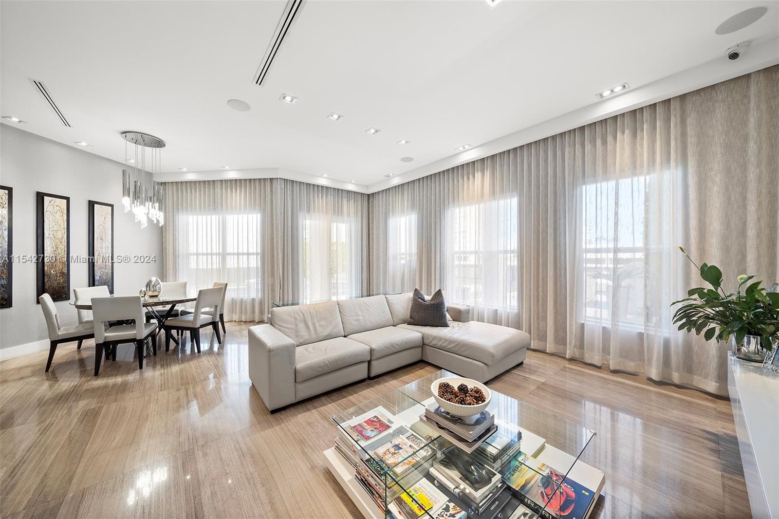 1315 Hatteras Ct, Hollywood, FL, 33019 United States, 6 Bedrooms Bedrooms, ,5 BathroomsBathrooms,Residential,For Sale,Hatteras Ct,A11542730