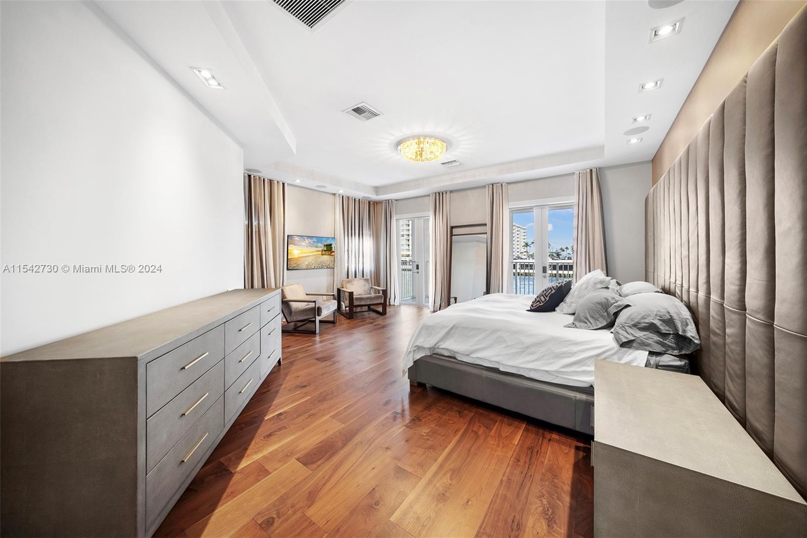 1315 Hatteras Ct, Hollywood, Florida 33019, 6 Bedrooms Bedrooms, ,5 BathroomsBathrooms,Residential,For Sale,1315 Hatteras Ct,A11542730