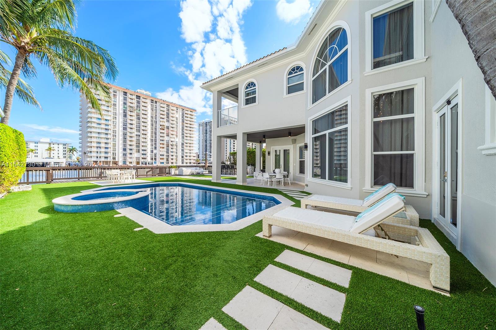 1315 Hatteras Ct, Hollywood, Florida 33019, 6 Bedrooms Bedrooms, ,5 BathroomsBathrooms,Residential,For Sale,1315 Hatteras Ct,A11542730