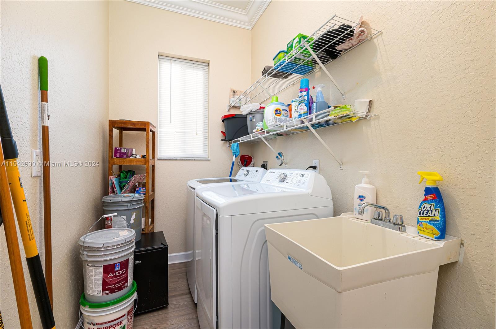 208 SE 15th St, Dania Beach, Florida 33004, 3 Bedrooms Bedrooms, ,3 BathroomsBathrooms,Residential,For Sale,208 SE 15th St,A11542930