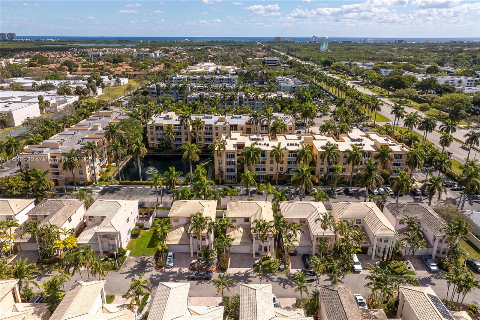 208 SE 15th St, Dania Beach, Florida 33004, 3 Bedrooms Bedrooms, ,3 BathroomsBathrooms,Residential,For Sale,208 SE 15th St,A11542930