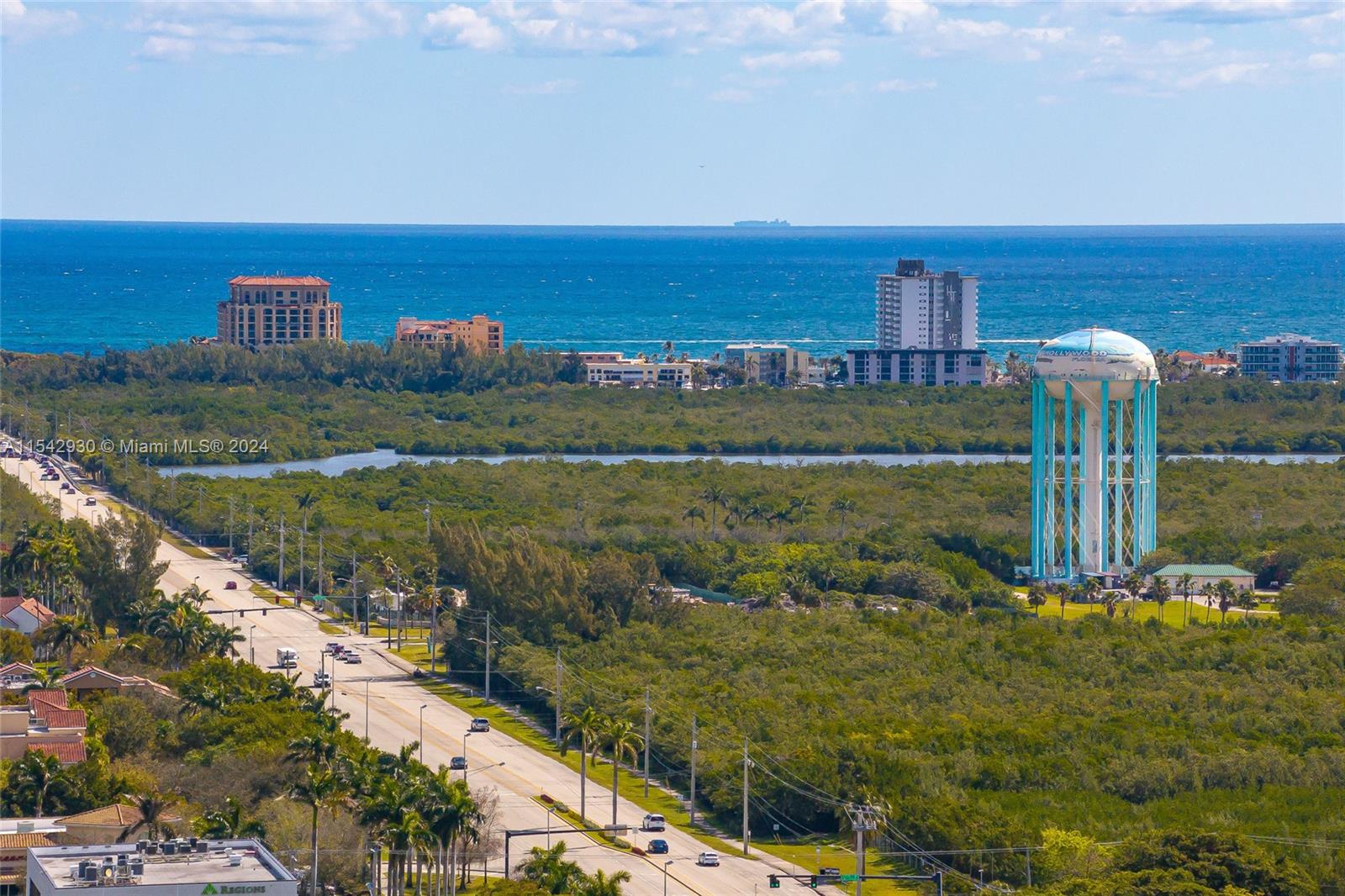 208 SE 15th St, Dania Beach, Florida 33004, 3 Bedrooms Bedrooms, ,3 BathroomsBathrooms,Residential,For Sale,208 SE 15th St,A11542930