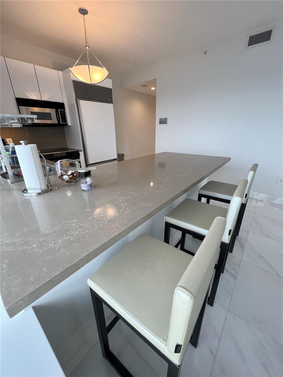 1435 Brickell Ave 3307, Miami, Florida 33131, 2 Bedrooms Bedrooms, ,2 BathroomsBathrooms,Residentiallease,For Rent,1435 Brickell Ave 3307,A11542993