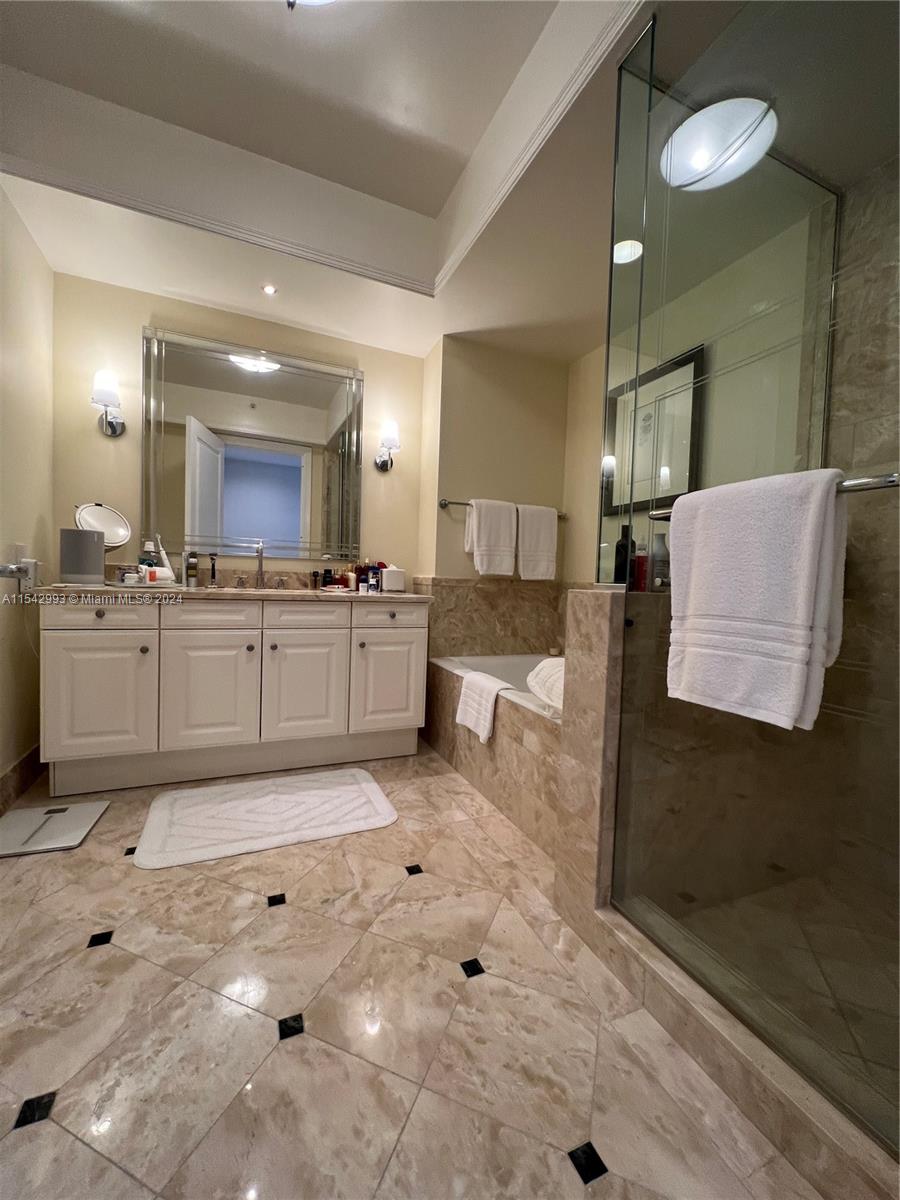1435 Brickell Ave 3307, Miami, Florida 33131, 2 Bedrooms Bedrooms, ,2 BathroomsBathrooms,Residentiallease,For Rent,1435 Brickell Ave 3307,A11542993