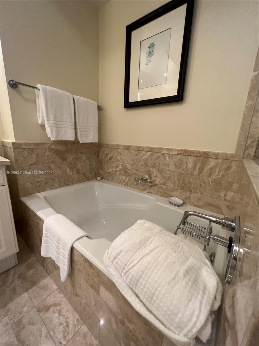 1435 Brickell Ave 3307, Miami, Florida 33131, 2 Bedrooms Bedrooms, ,2 BathroomsBathrooms,Residentiallease,For Rent,1435 Brickell Ave 3307,A11542993