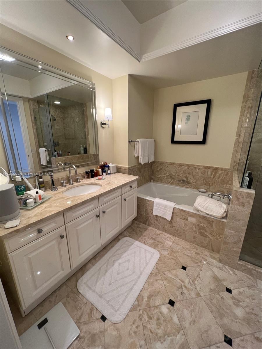 1435 Brickell Ave 3307, Miami, Florida 33131, 2 Bedrooms Bedrooms, ,2 BathroomsBathrooms,Residentiallease,For Rent,1435 Brickell Ave 3307,A11542993