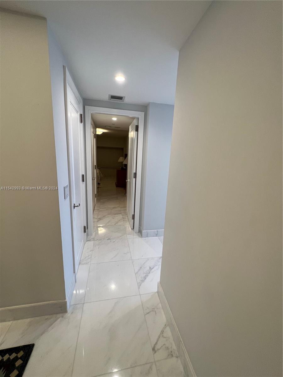 1435 Brickell Ave 3307, Miami, Florida 33131, 2 Bedrooms Bedrooms, ,2 BathroomsBathrooms,Residentiallease,For Rent,1435 Brickell Ave 3307,A11542993