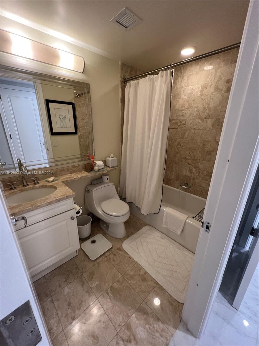 1435 Brickell Ave 3307, Miami, Florida 33131, 2 Bedrooms Bedrooms, ,2 BathroomsBathrooms,Residentiallease,For Rent,1435 Brickell Ave 3307,A11542993
