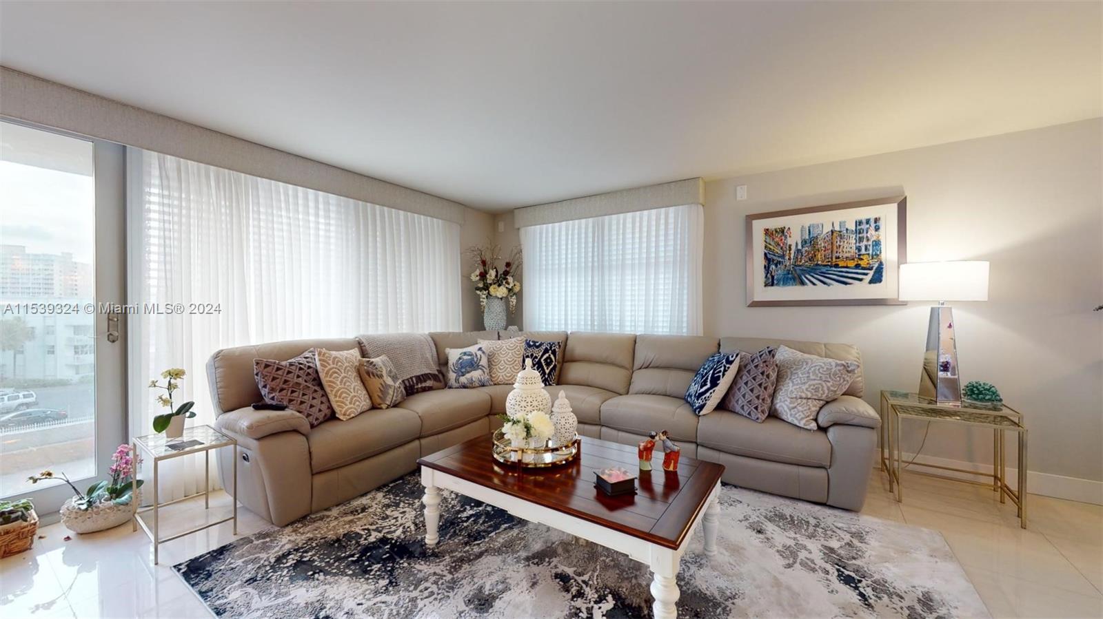 1920 S Ocean Dr 4D, Hallandale Beach, Florida 33009, 3 Bedrooms Bedrooms, ,2 BathroomsBathrooms,Residential,For Sale,1920 S Ocean Dr 4D,A11539324