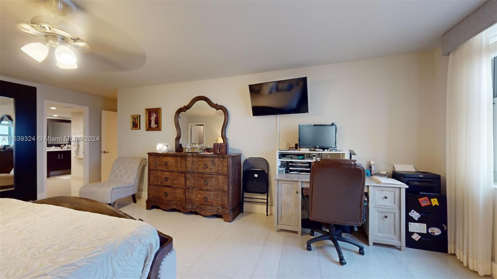 1920 S Ocean Dr 4D, Hallandale Beach, Florida 33009, 3 Bedrooms Bedrooms, ,2 BathroomsBathrooms,Residential,For Sale,1920 S Ocean Dr 4D,A11539324