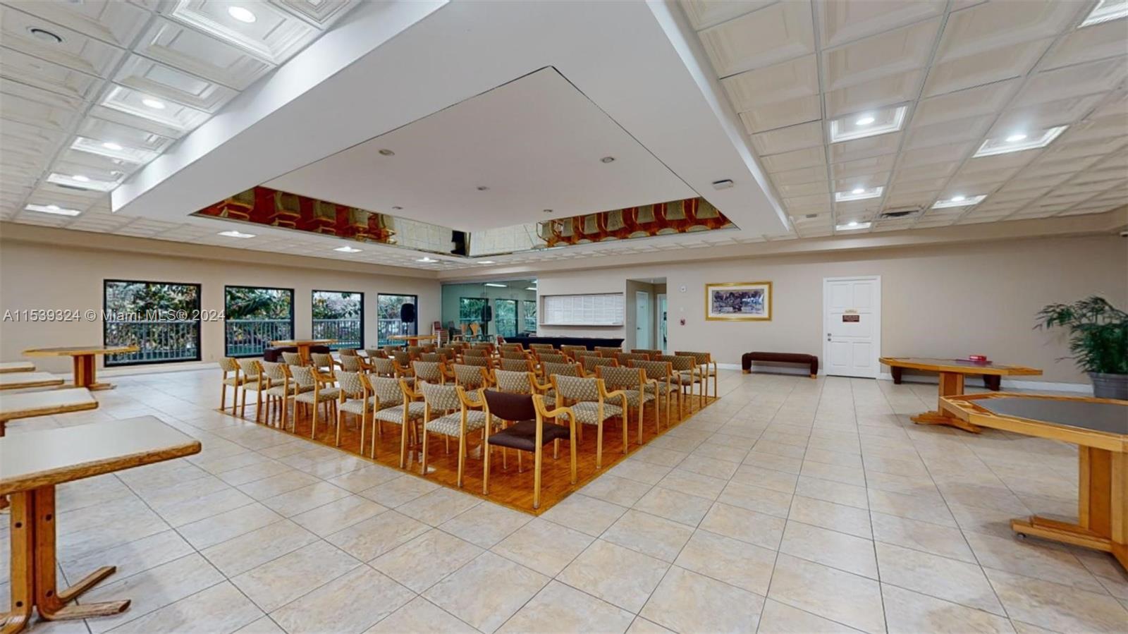 1920 S Ocean Dr 4D, Hallandale Beach, Florida 33009, 3 Bedrooms Bedrooms, ,2 BathroomsBathrooms,Residential,For Sale,1920 S Ocean Dr 4D,A11539324