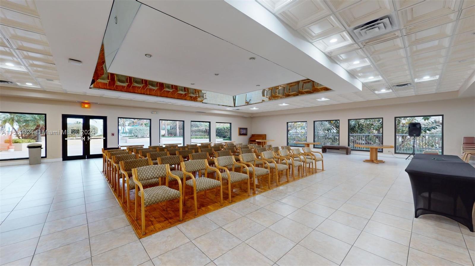 1920 S Ocean Dr 4D, Hallandale Beach, Florida 33009, 3 Bedrooms Bedrooms, ,2 BathroomsBathrooms,Residential,For Sale,1920 S Ocean Dr 4D,A11539324