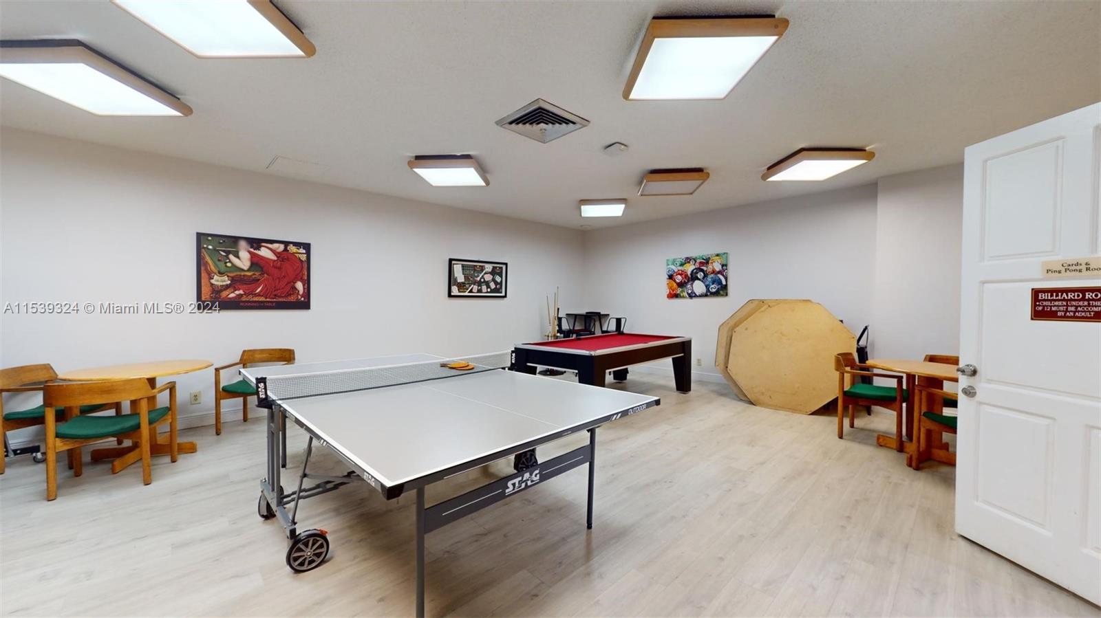 1920 S Ocean Dr 4D, Hallandale Beach, Florida 33009, 3 Bedrooms Bedrooms, ,2 BathroomsBathrooms,Residential,For Sale,1920 S Ocean Dr 4D,A11539324