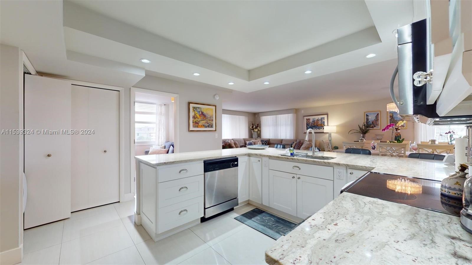 1920 S Ocean Dr 4D, Hallandale Beach, Florida 33009, 3 Bedrooms Bedrooms, ,2 BathroomsBathrooms,Residential,For Sale,1920 S Ocean Dr 4D,A11539324