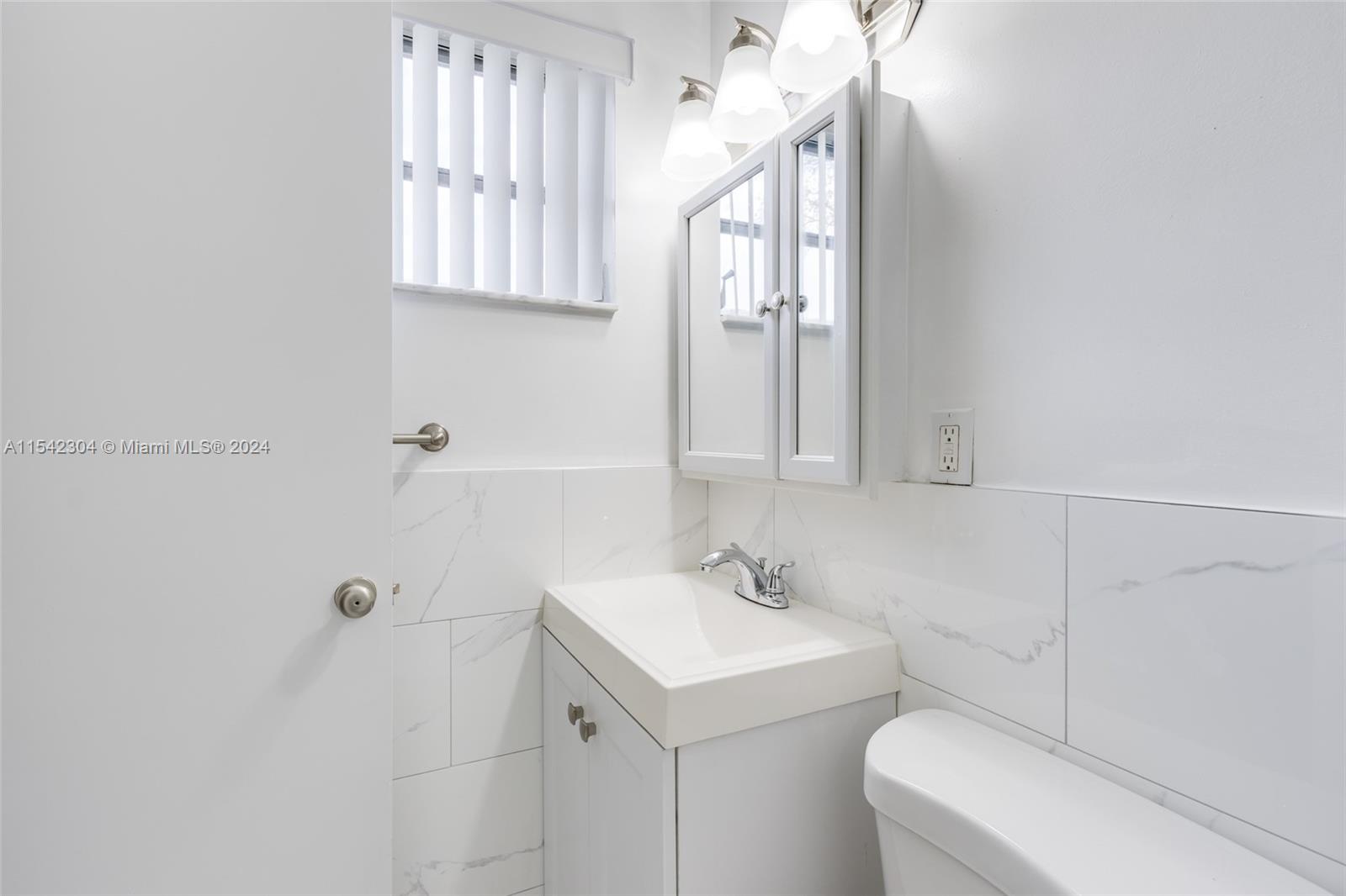 1917 N 42nd Ave, Hollywood, Florida 33021, 3 Bedrooms Bedrooms, ,2 BathroomsBathrooms,Residential,For Sale,1917 N 42nd Ave,A11542304