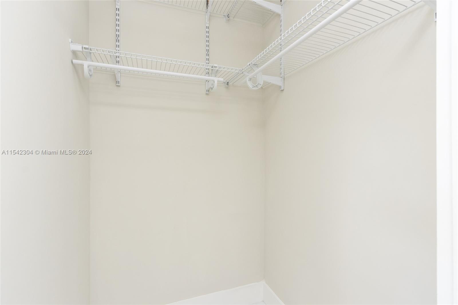 1917 N 42nd Ave, Hollywood, Florida 33021, 3 Bedrooms Bedrooms, ,2 BathroomsBathrooms,Residential,For Sale,1917 N 42nd Ave,A11542304