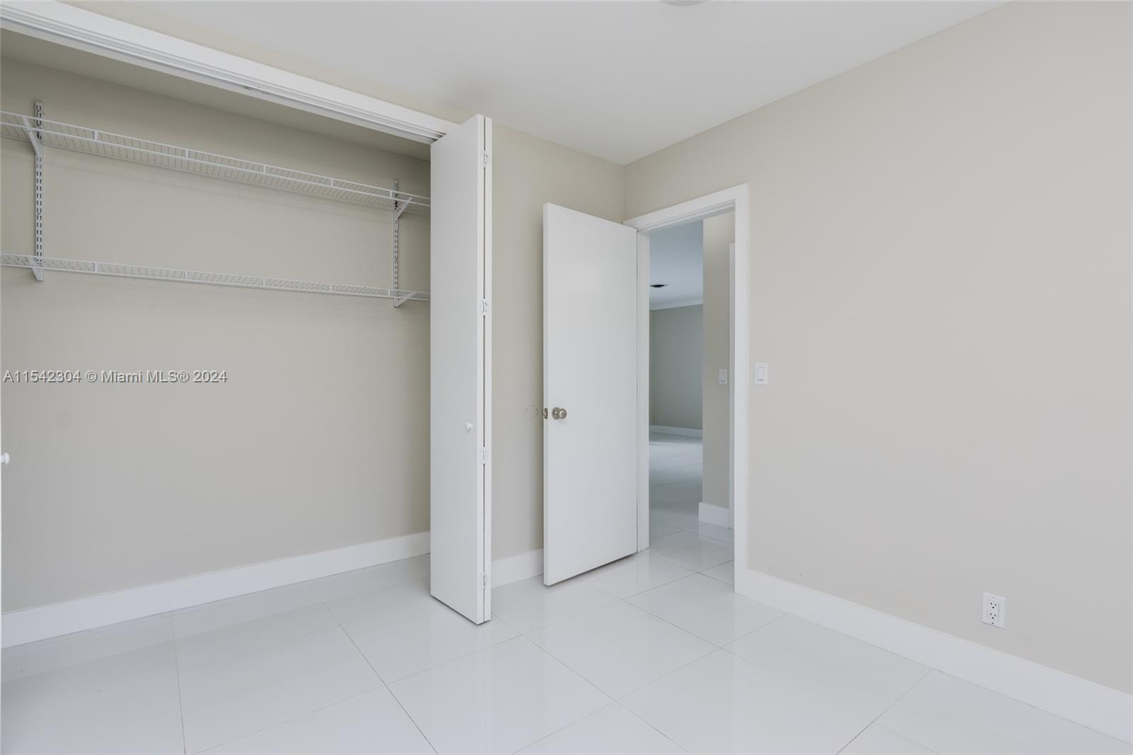 1917 N 42nd Ave, Hollywood, Florida 33021, 3 Bedrooms Bedrooms, ,2 BathroomsBathrooms,Residential,For Sale,1917 N 42nd Ave,A11542304