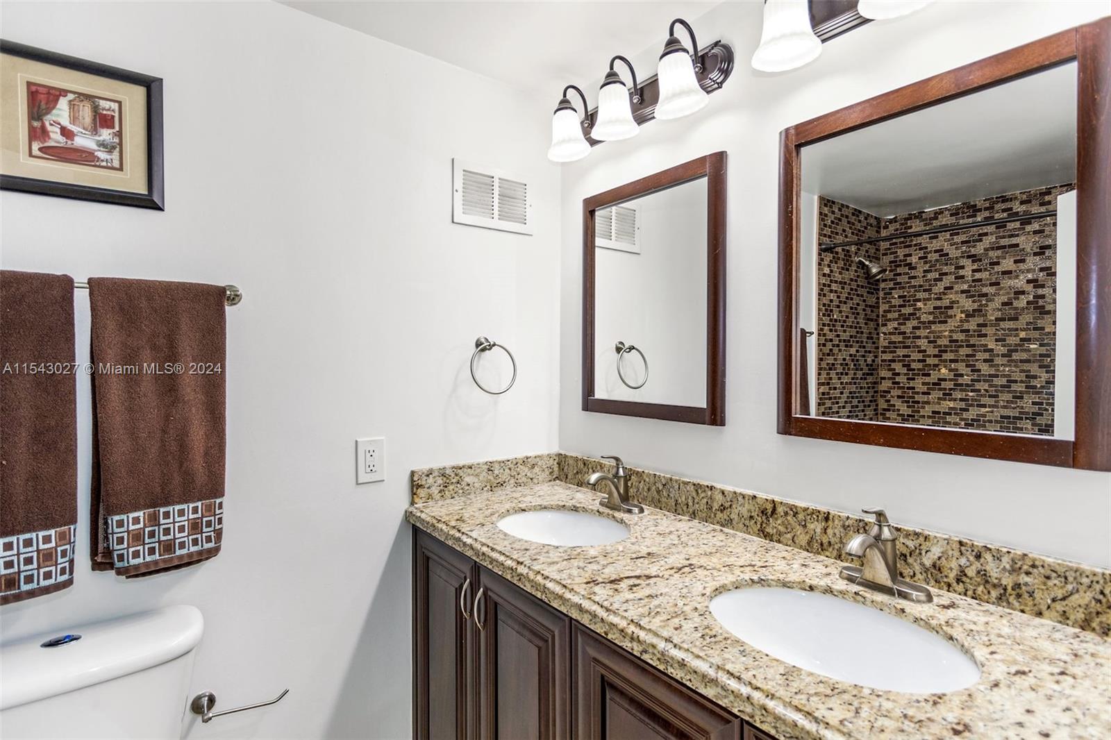 3505 S Ocean Dr 412, Hollywood, Florida 33019, 2 Bedrooms Bedrooms, ,2 BathroomsBathrooms,Residential,For Sale,3505 S Ocean Dr 412,A11543027