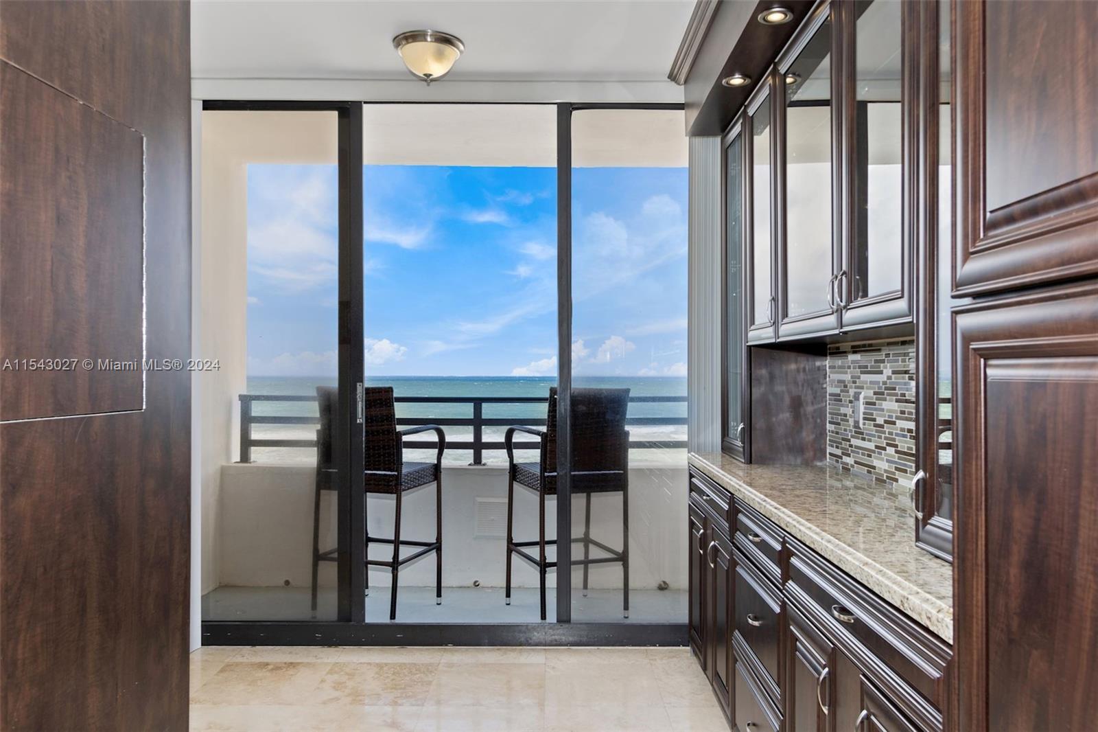 3505 S Ocean Dr 412, Hollywood, Florida 33019, 2 Bedrooms Bedrooms, ,2 BathroomsBathrooms,Residential,For Sale,3505 S Ocean Dr 412,A11543027